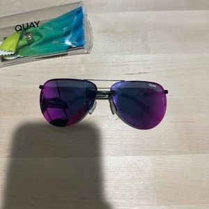 Quay glasses